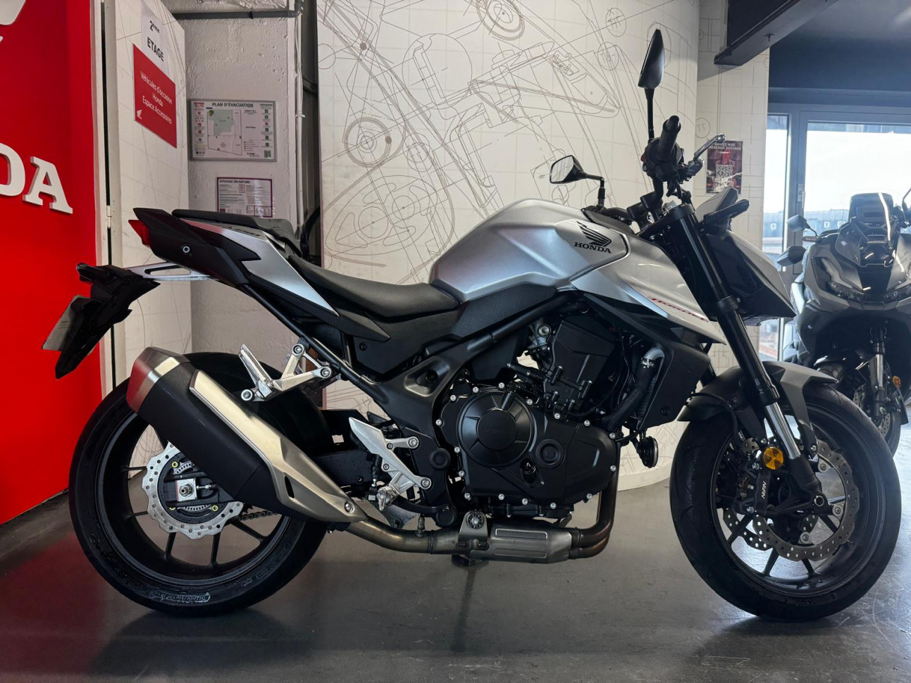 HONDA CB 750 HORNET BRIDEE A2 - 138€/MOIS*