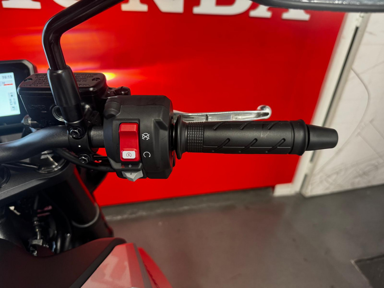 HONDA CB 750 HORNET BRIDEE A2 - 138€/MOIS*