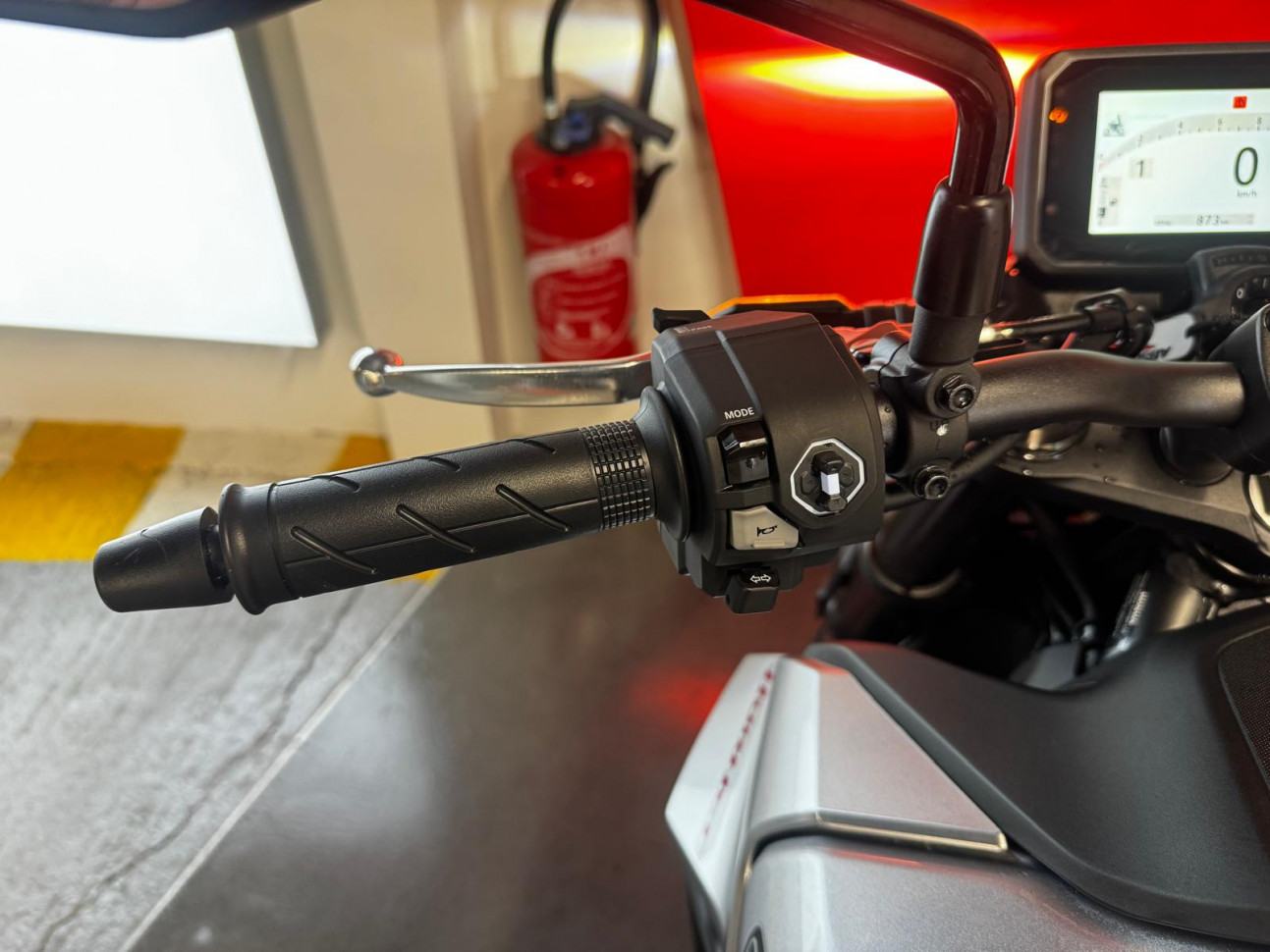 HONDA CB 750 HORNET BRIDEE A2 - 138€/MOIS*