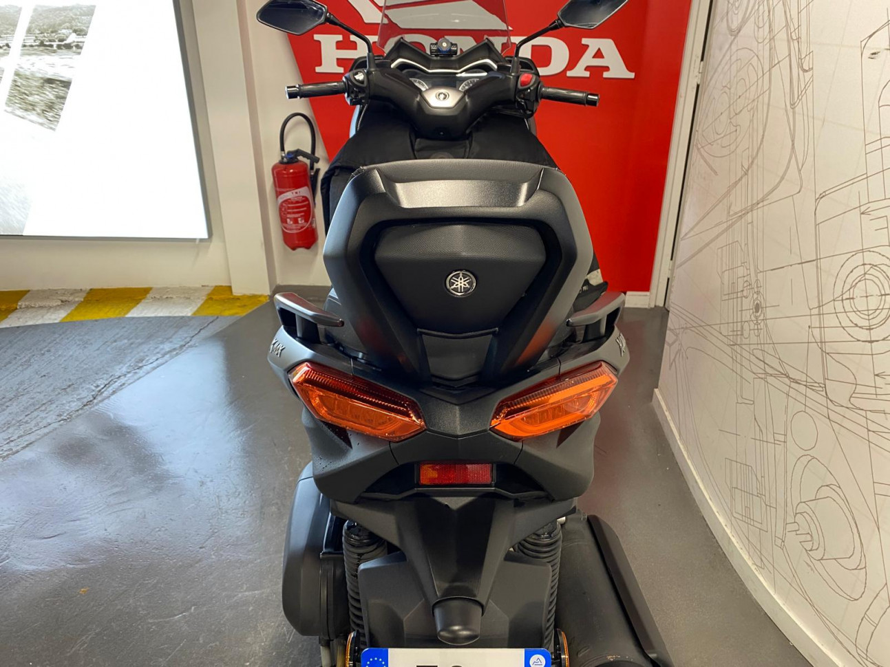 YAMAHA X-MAX 125 ABS - Garantie 12 mois - 93.40€/ Mois*