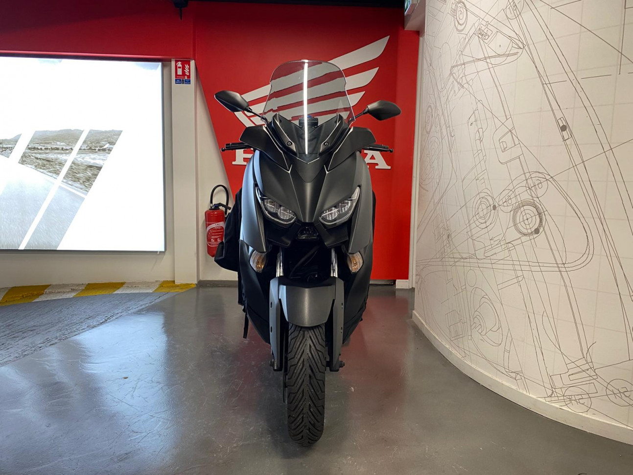 YAMAHA X-MAX 125 ABS - Garantie 12 mois - 93.40€/ Mois*