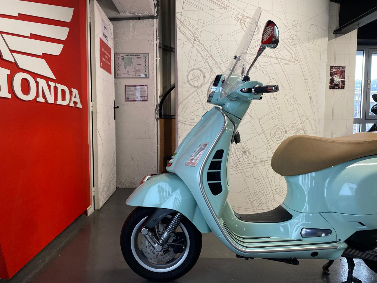 VESPA GTS 300 - Garantie 12 mois