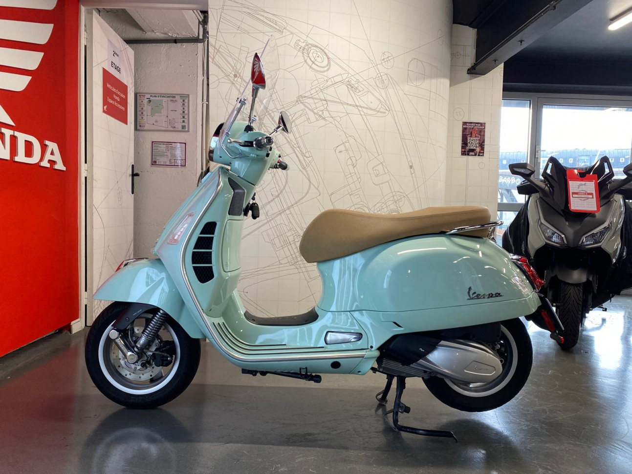 VESPA GTS 300 - Garantie 12 mois