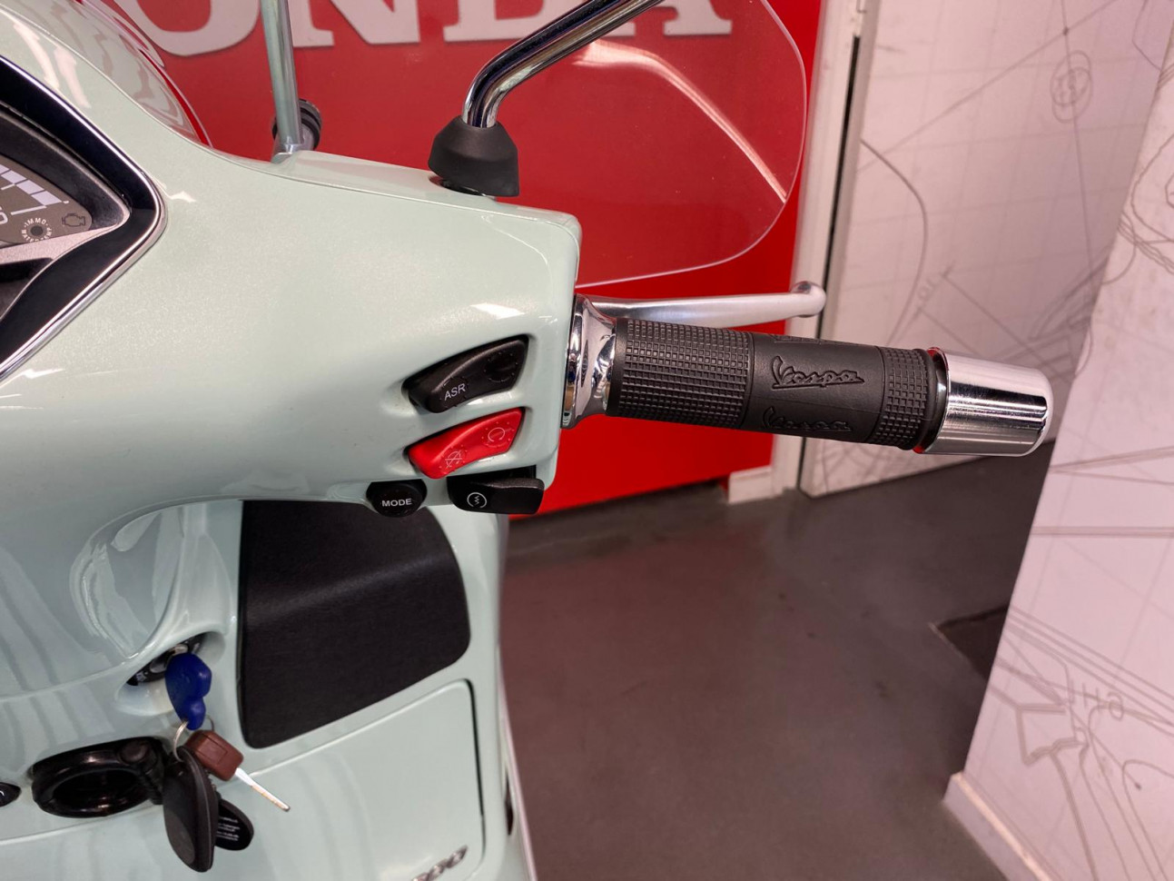 VESPA GTS 300 - Garantie 12 mois