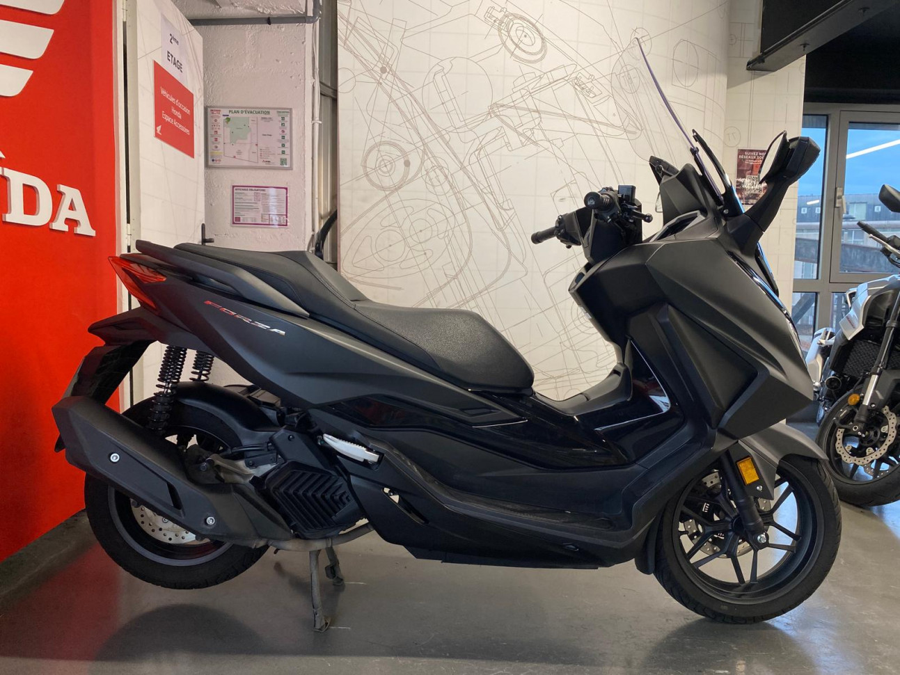 HONDA FORZA 125 - 97.11€/ MOIS*