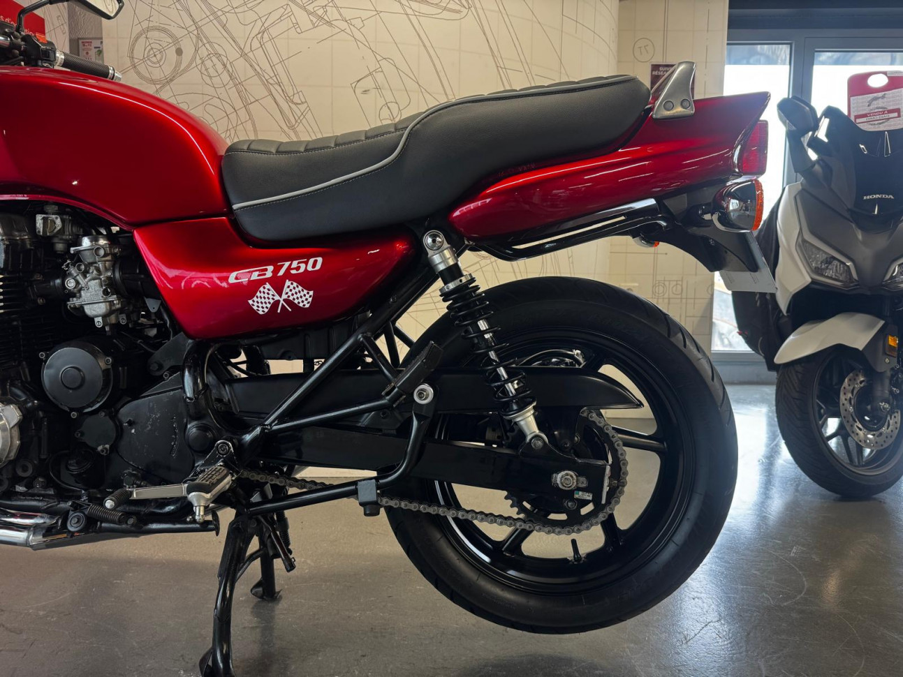 HONDA CB 750 / TRES BON ETAT GENERAL 