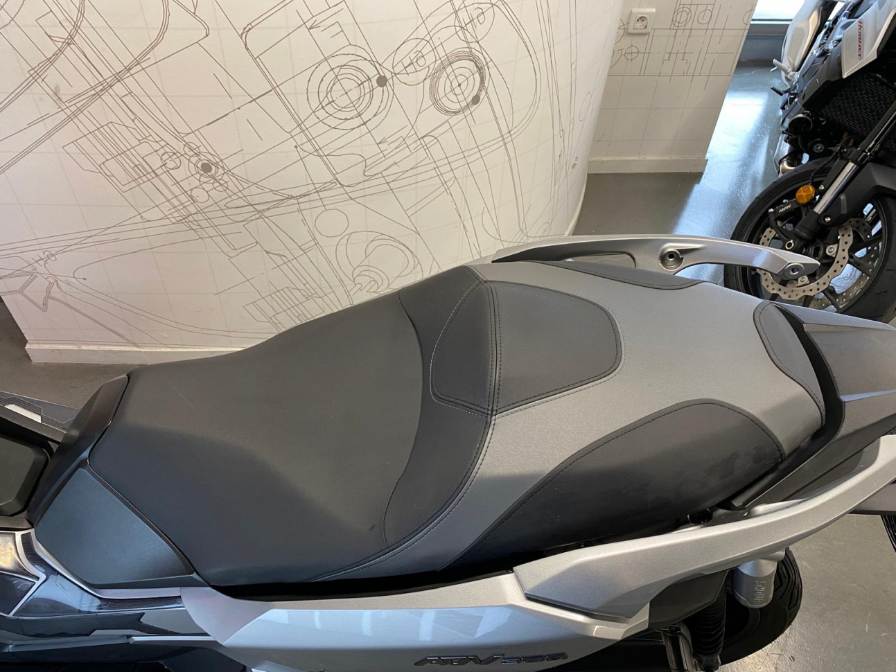 HONDA ADV 350 - 135€ MOIS*