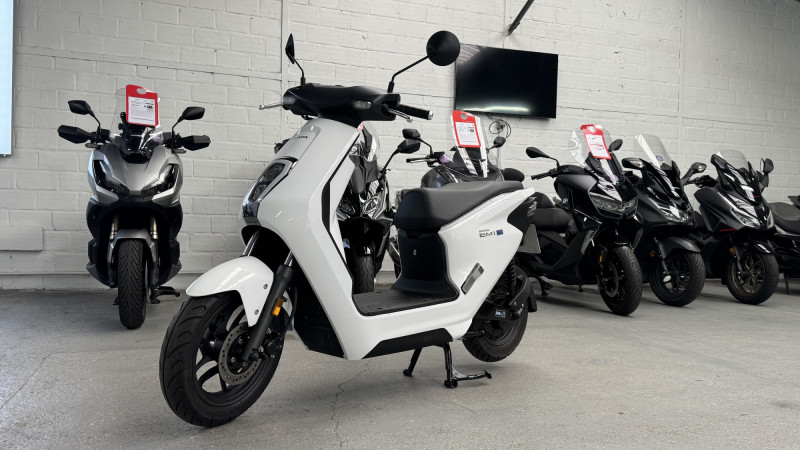HONDA EM1 e - HONDA 50cc ELECTRIQUE
