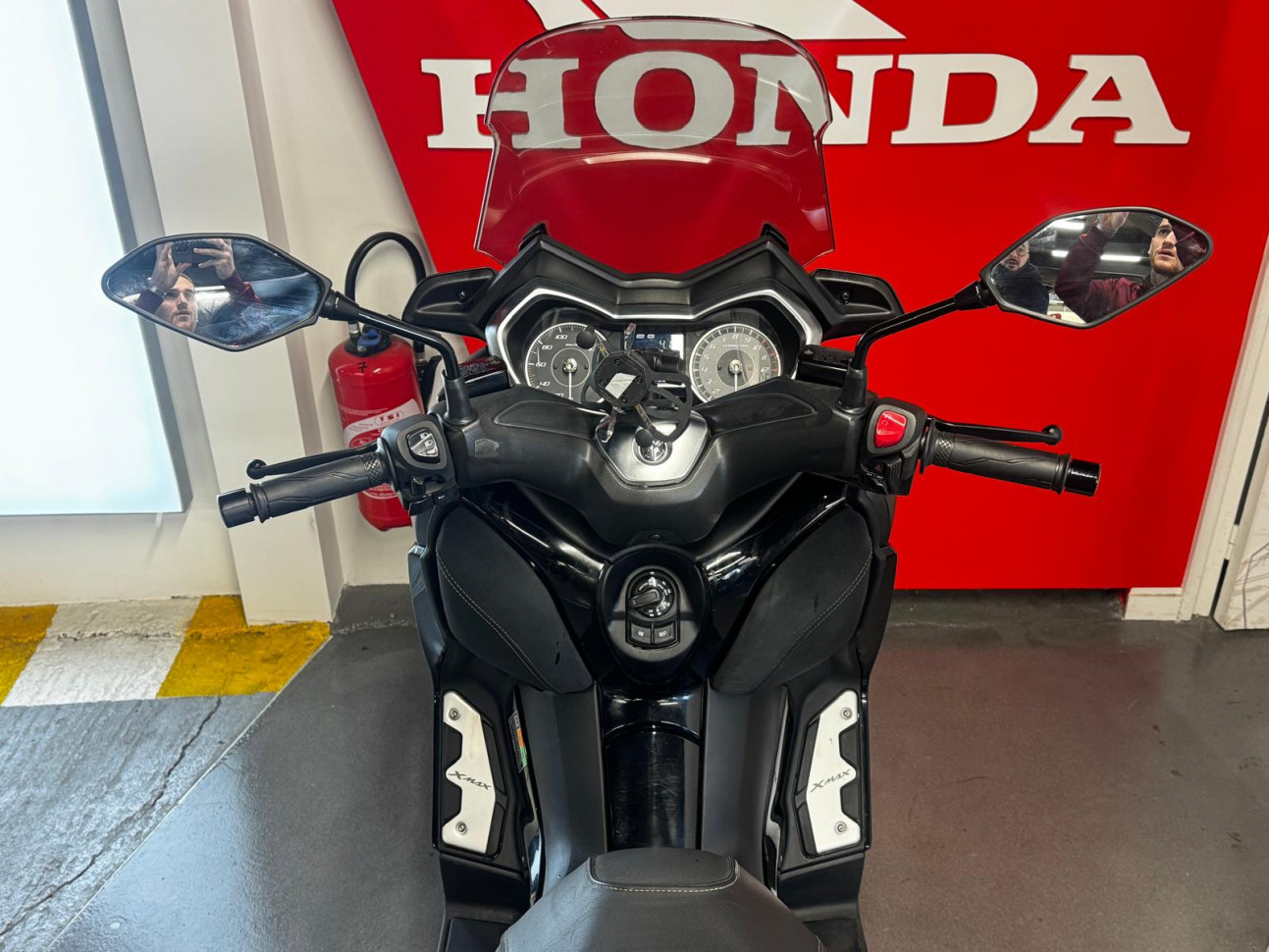 YAMAHA X-MAX 125 IRON MAX 1ERE MAIN - 102€/MOIS*