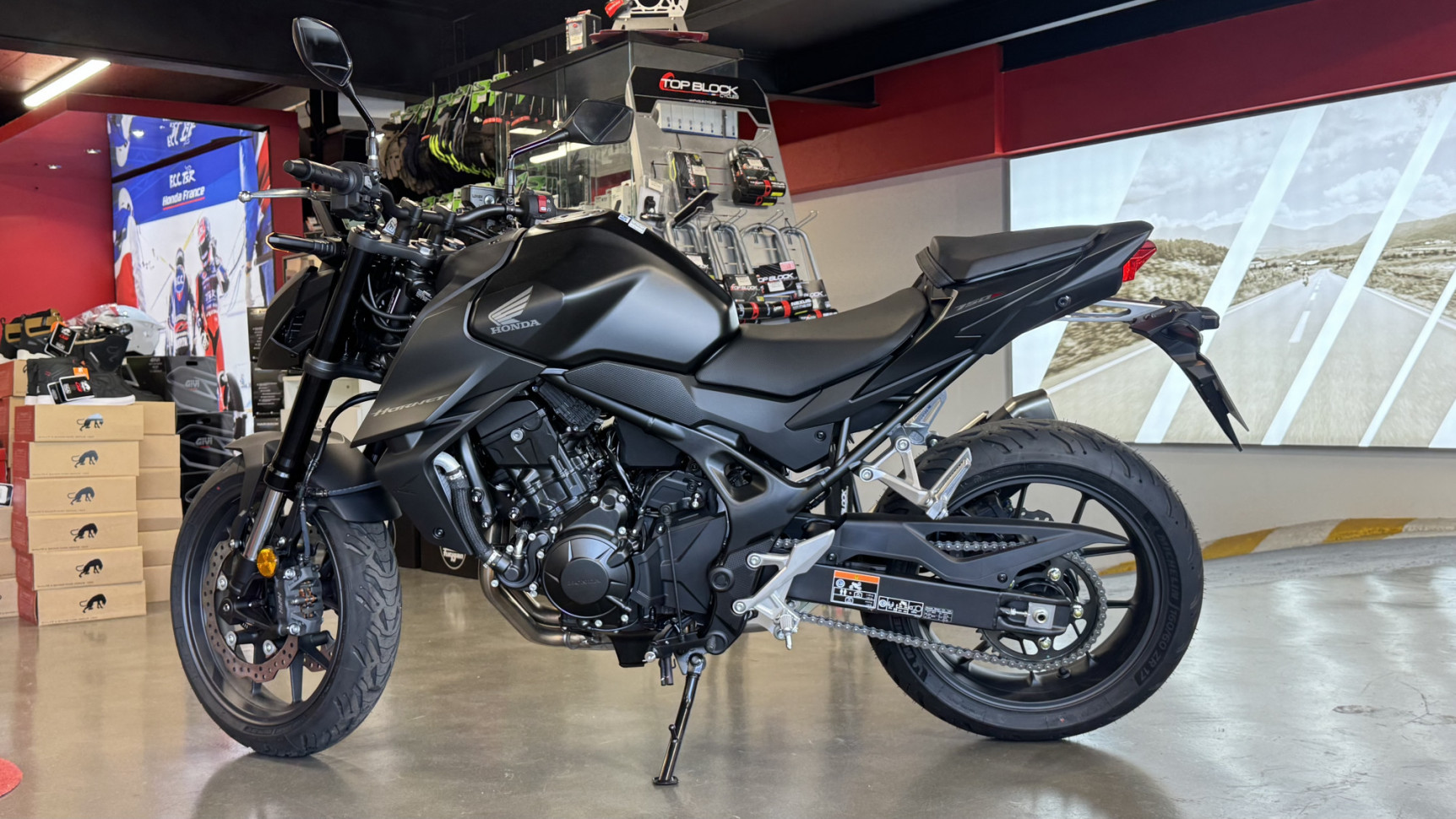 HONDA CB 750 HORNET BRIDAGE A2 OFFERT - 138€/MOIS*