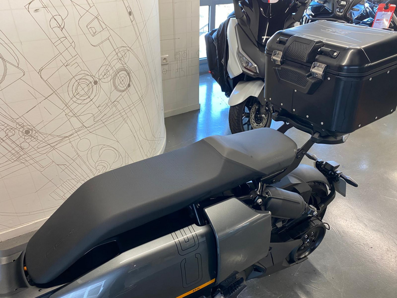 BMW CE 04 équivalent 400cm3- 192.55€/ mois *