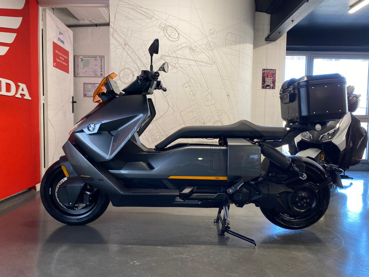 BMW CE 04 équivalent 400cm3- 192.55€/ mois *
