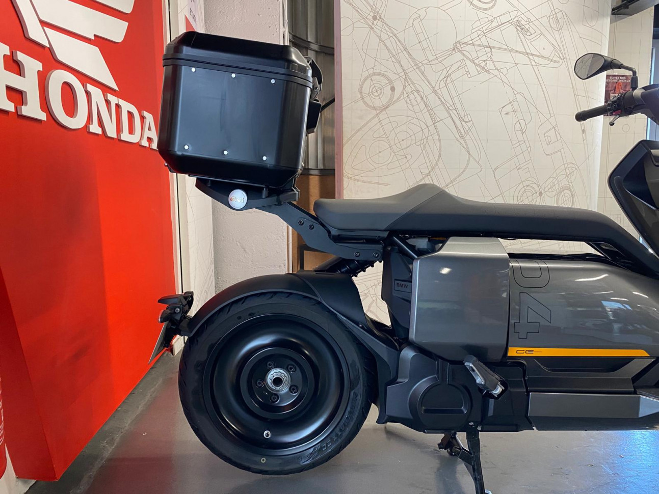 BMW CE 04 équivalent 400cm3- 192.55€/ mois *