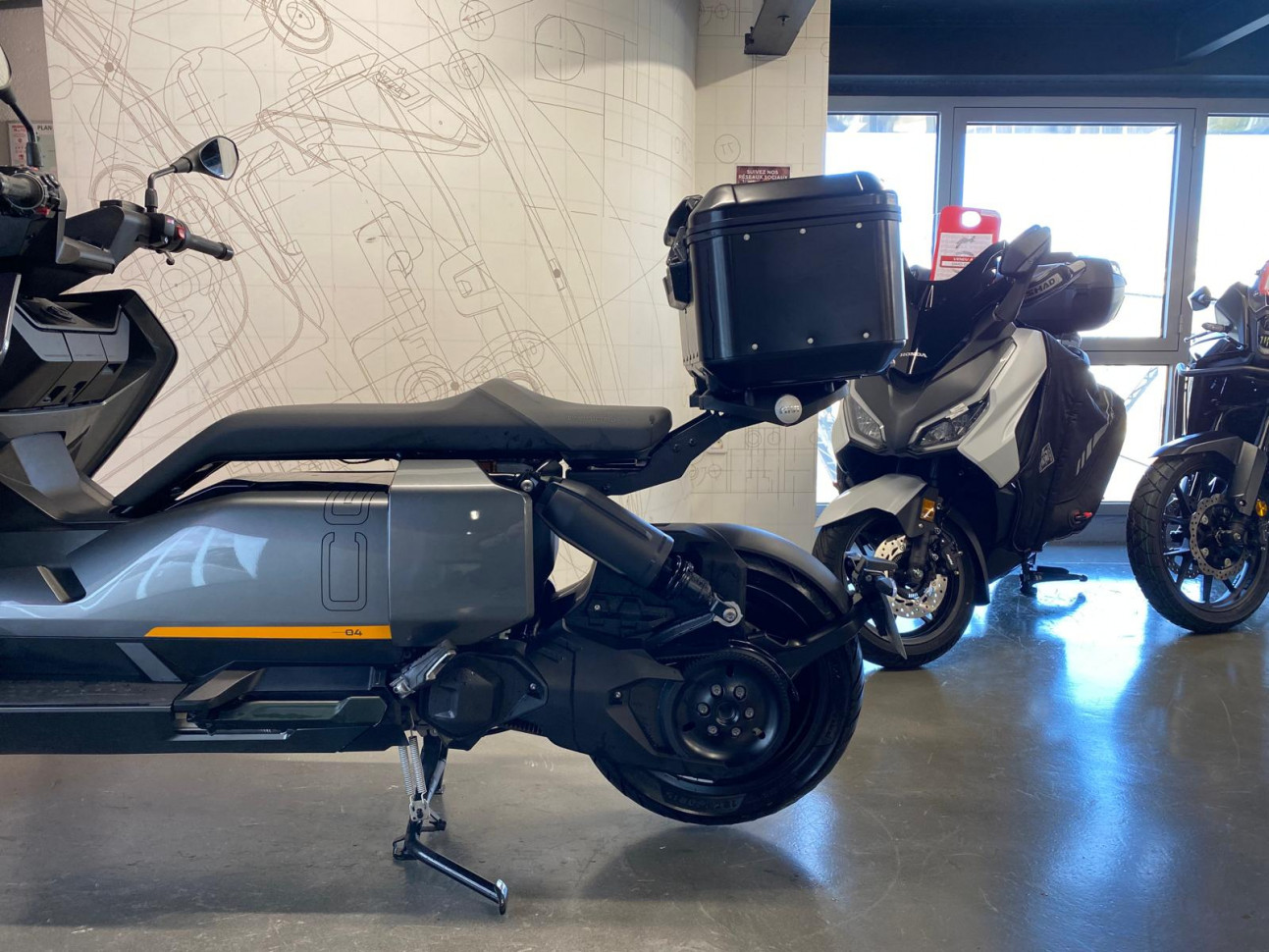 BMW CE 04 équivalent 400cm3- 192.55€/ mois *