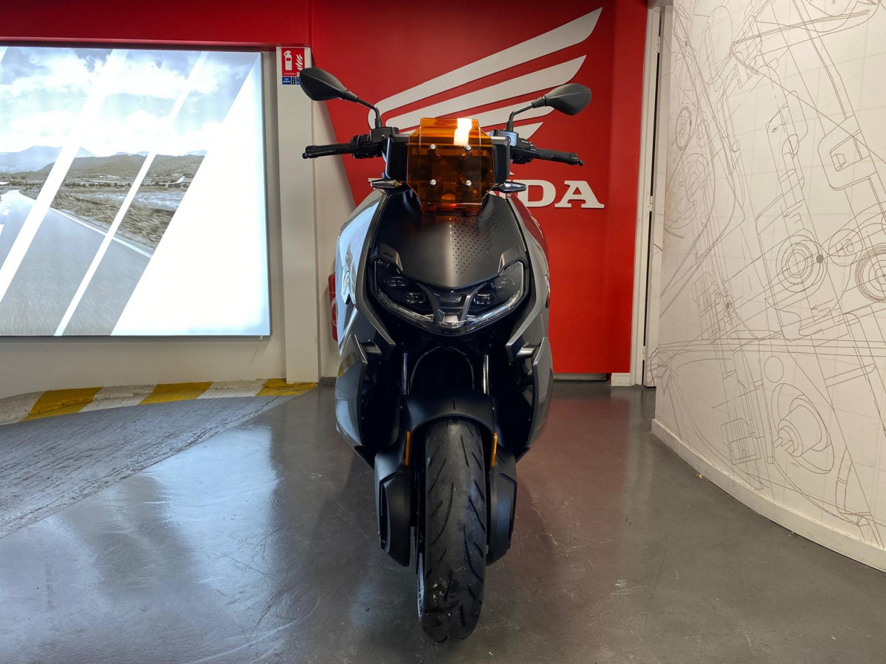 BMW CE 04 équivalent 400cm3- 192.55€/ mois *