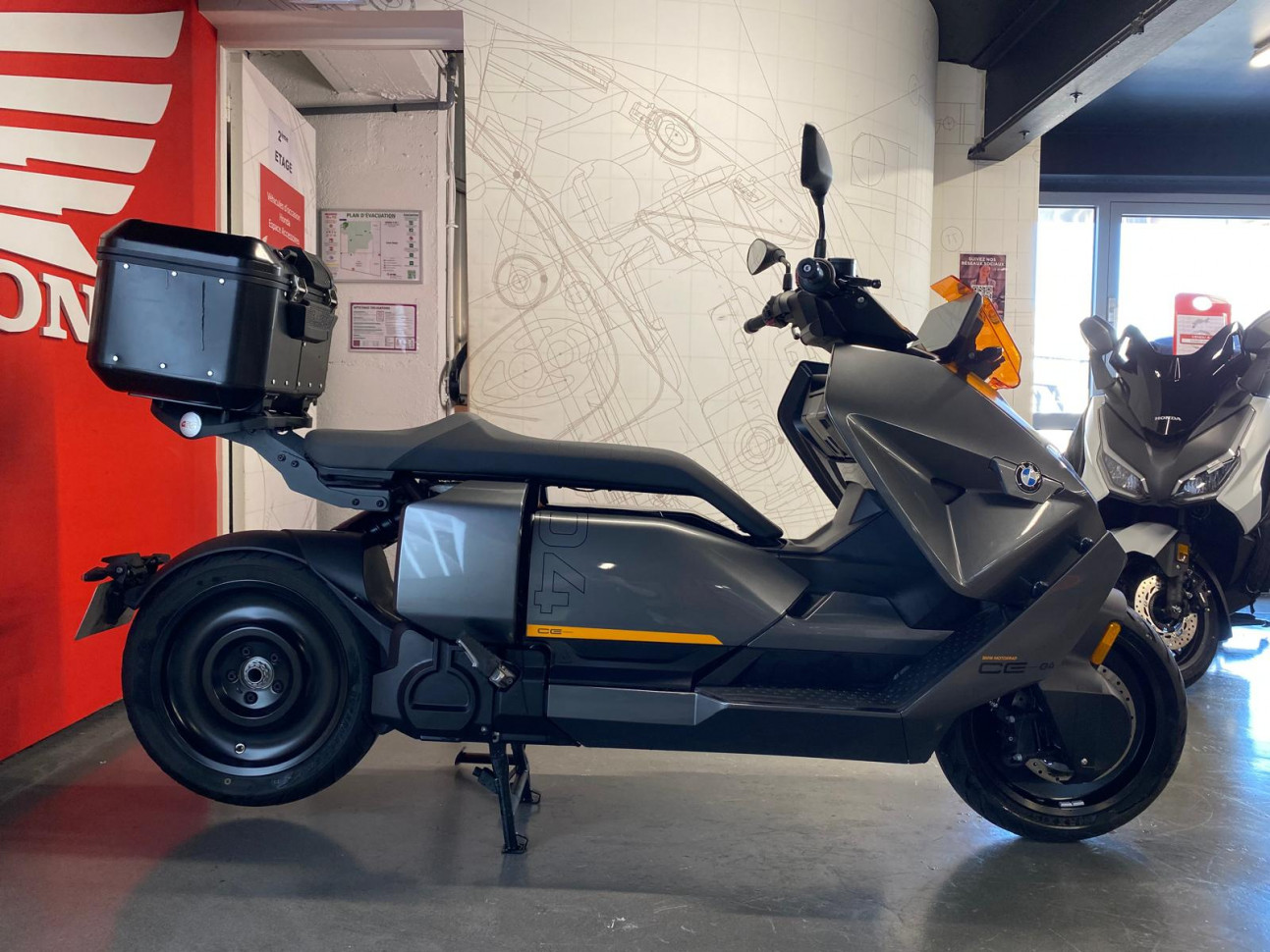 BMW CE 04 équivalent 400cm3- 192.55€/ mois *
