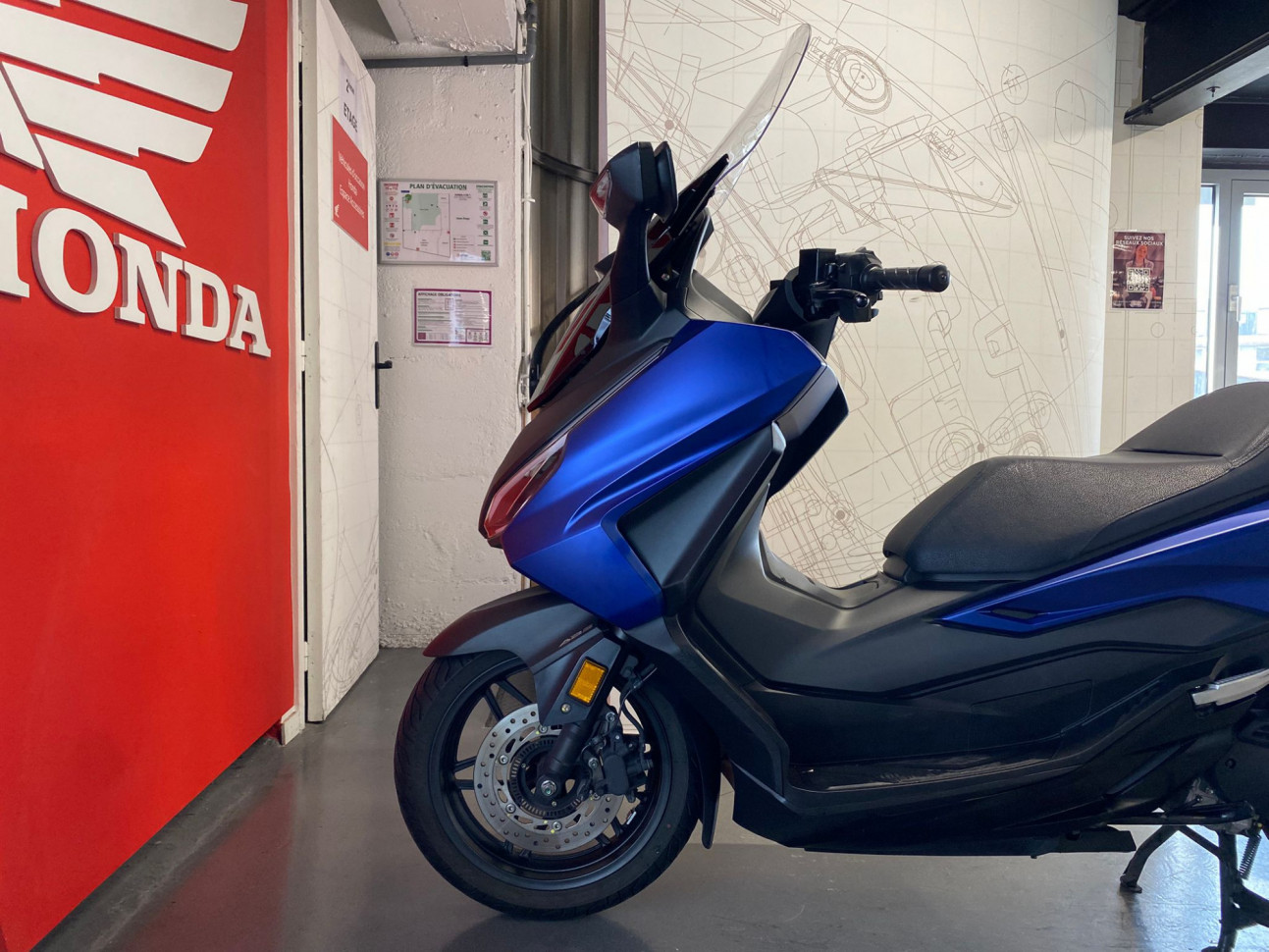 HONDA NSS FORZA 125 - 111 €/mois*