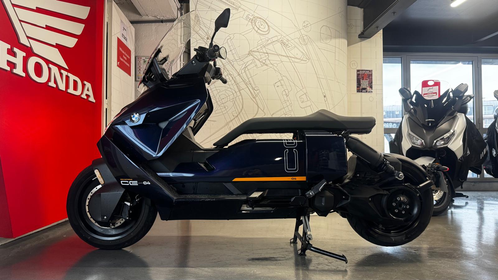 BMW CE 04 EQUIVALENT 400CM3 - 146€/MOIS*