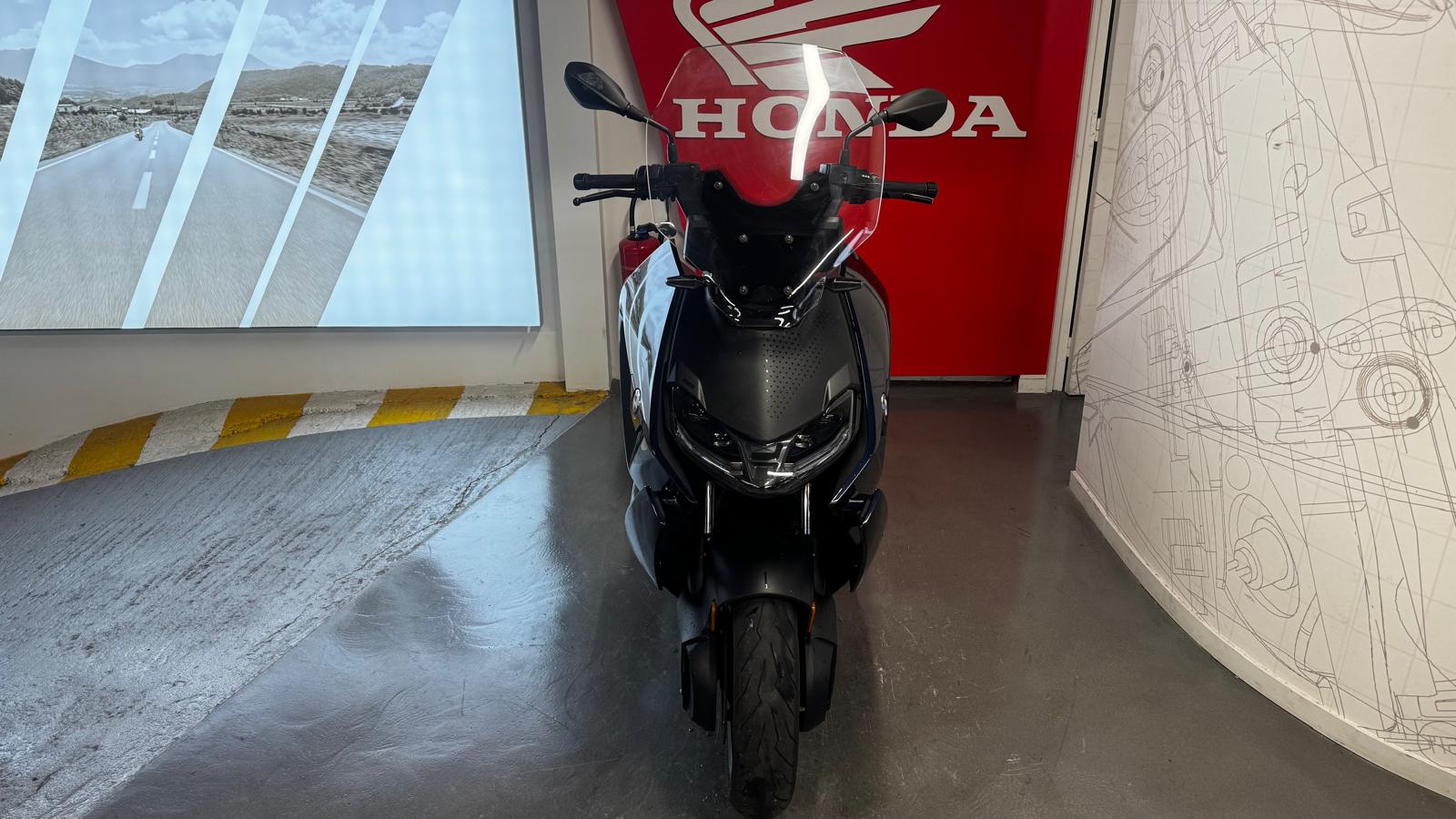 BMW CE 04 EQUIVALENT 400CM3 - 146€/MOIS*