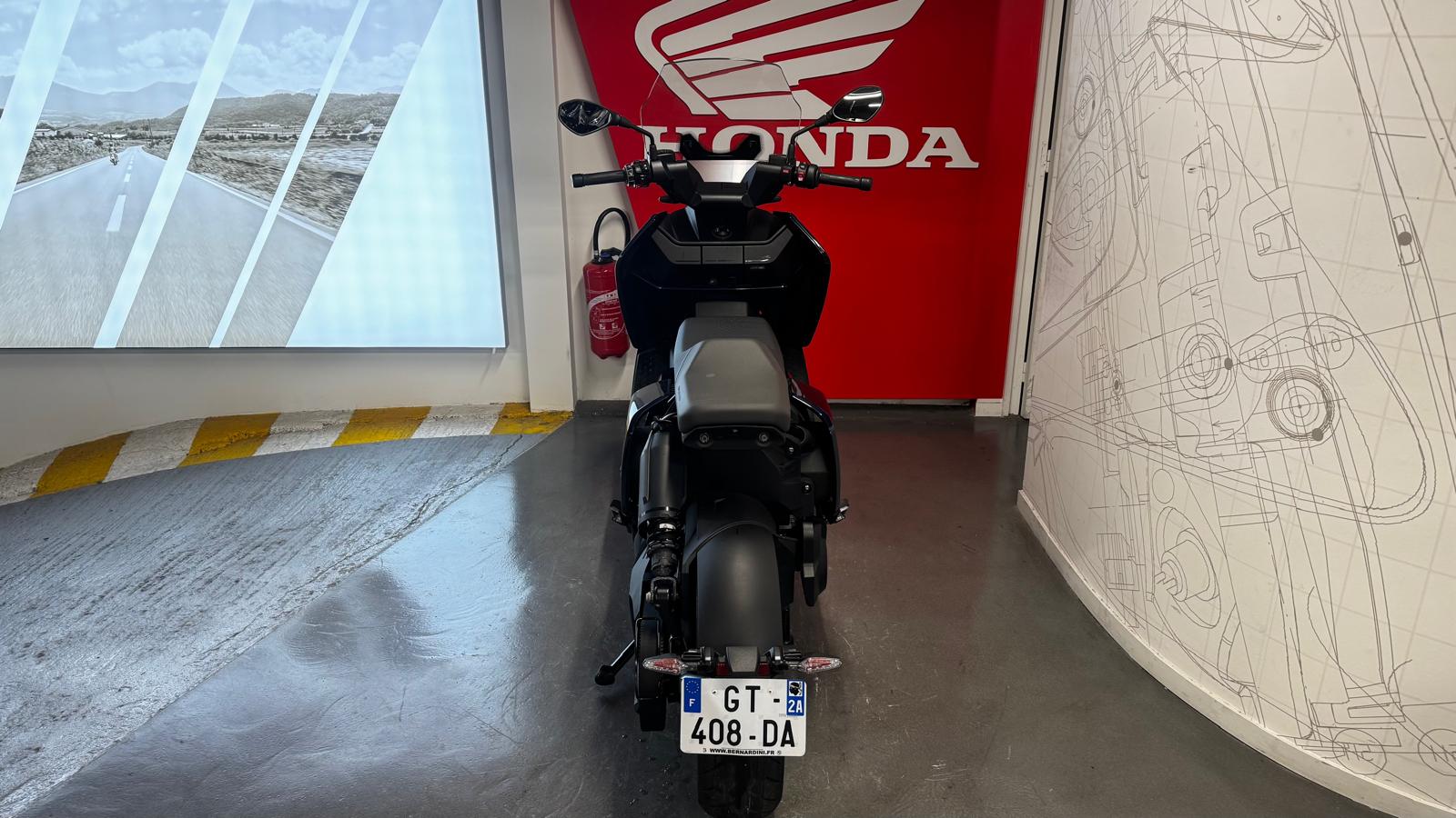 BMW CE 04 EQUIVALENT 400CM3 - 146€/MOIS*