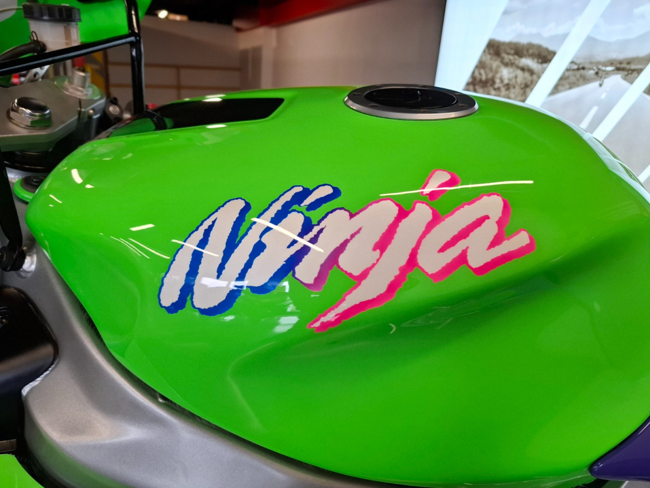 KAWASAKI NINJA ZX-7 R - Dépôt Vente