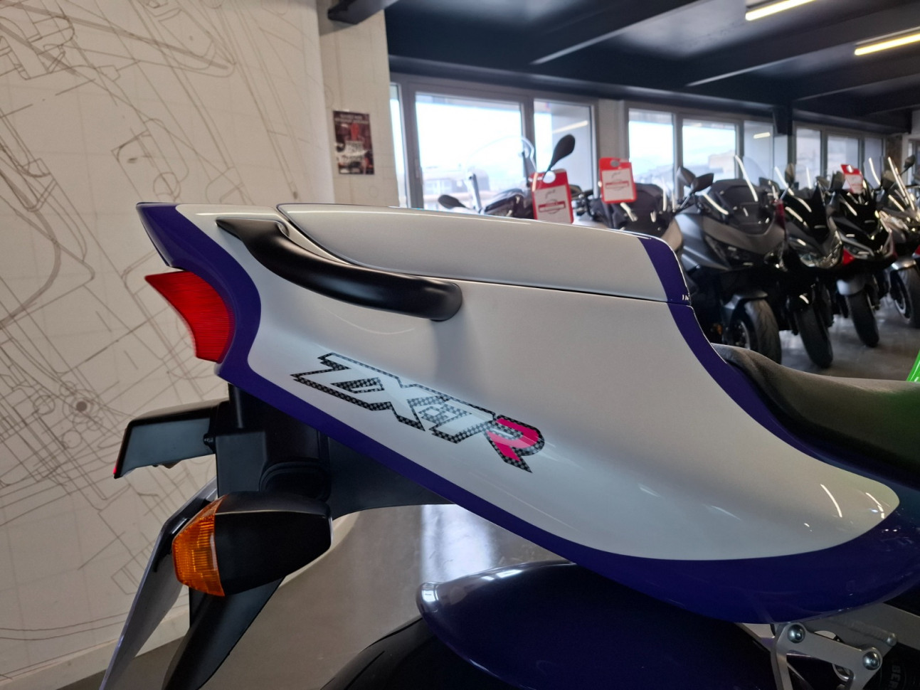 KAWASAKI NINJA ZX-7 R - Dépôt Vente