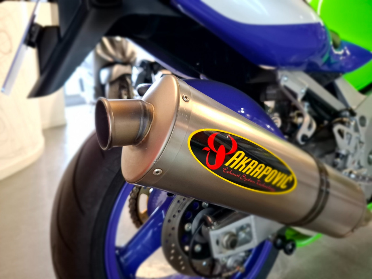 KAWASAKI NINJA ZX-7 R - Dépôt Vente