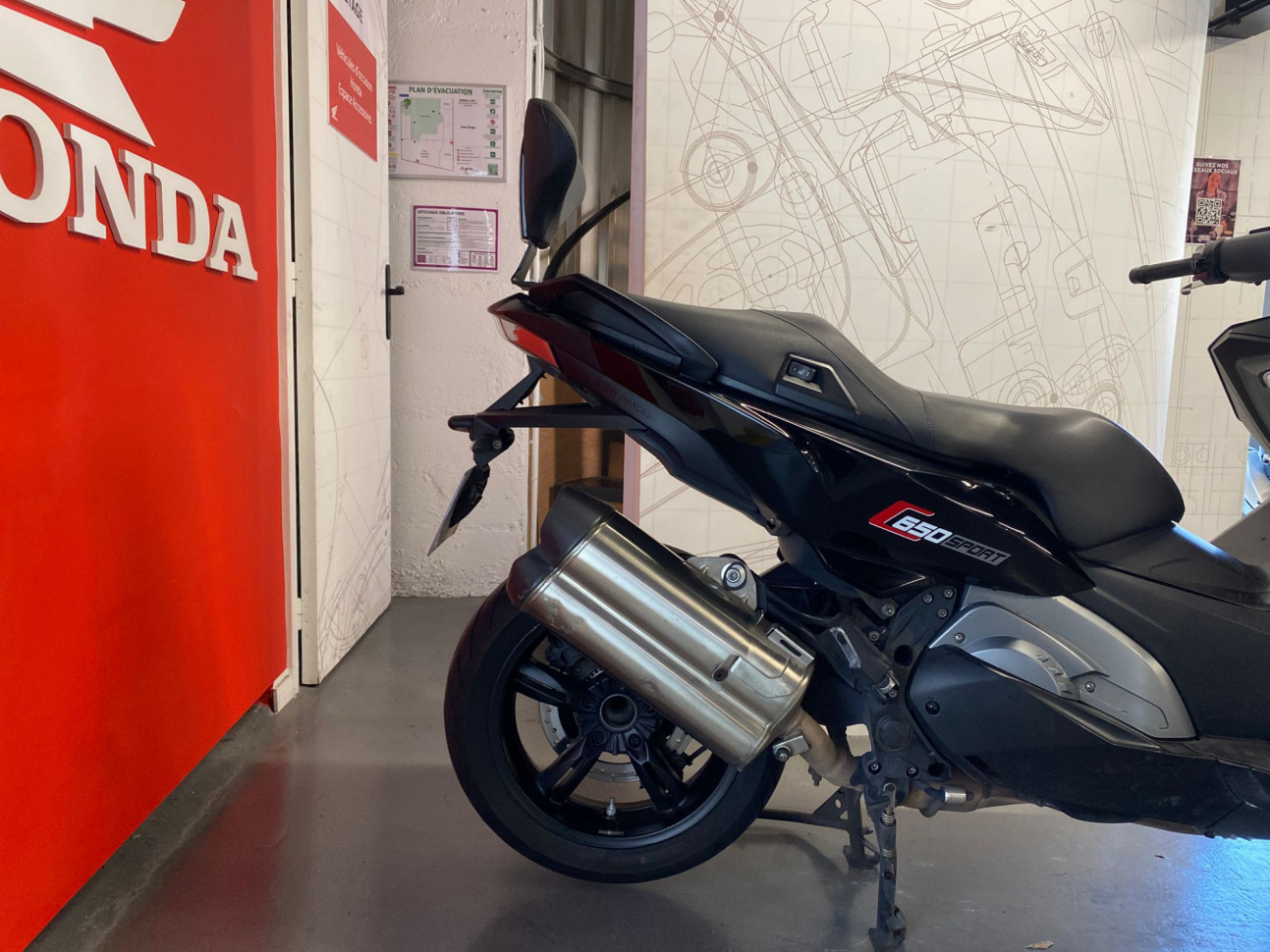 BMW C 650 SPORT - GARANTIE 12 MOIS - CONTRAT D