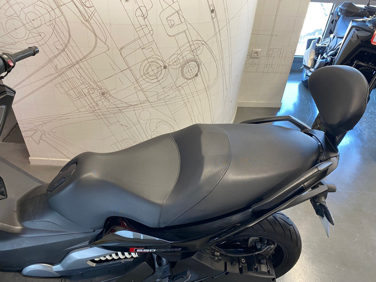 BMW C 650 SPORT - GARANTIE 12 MOIS - CONTRAT D