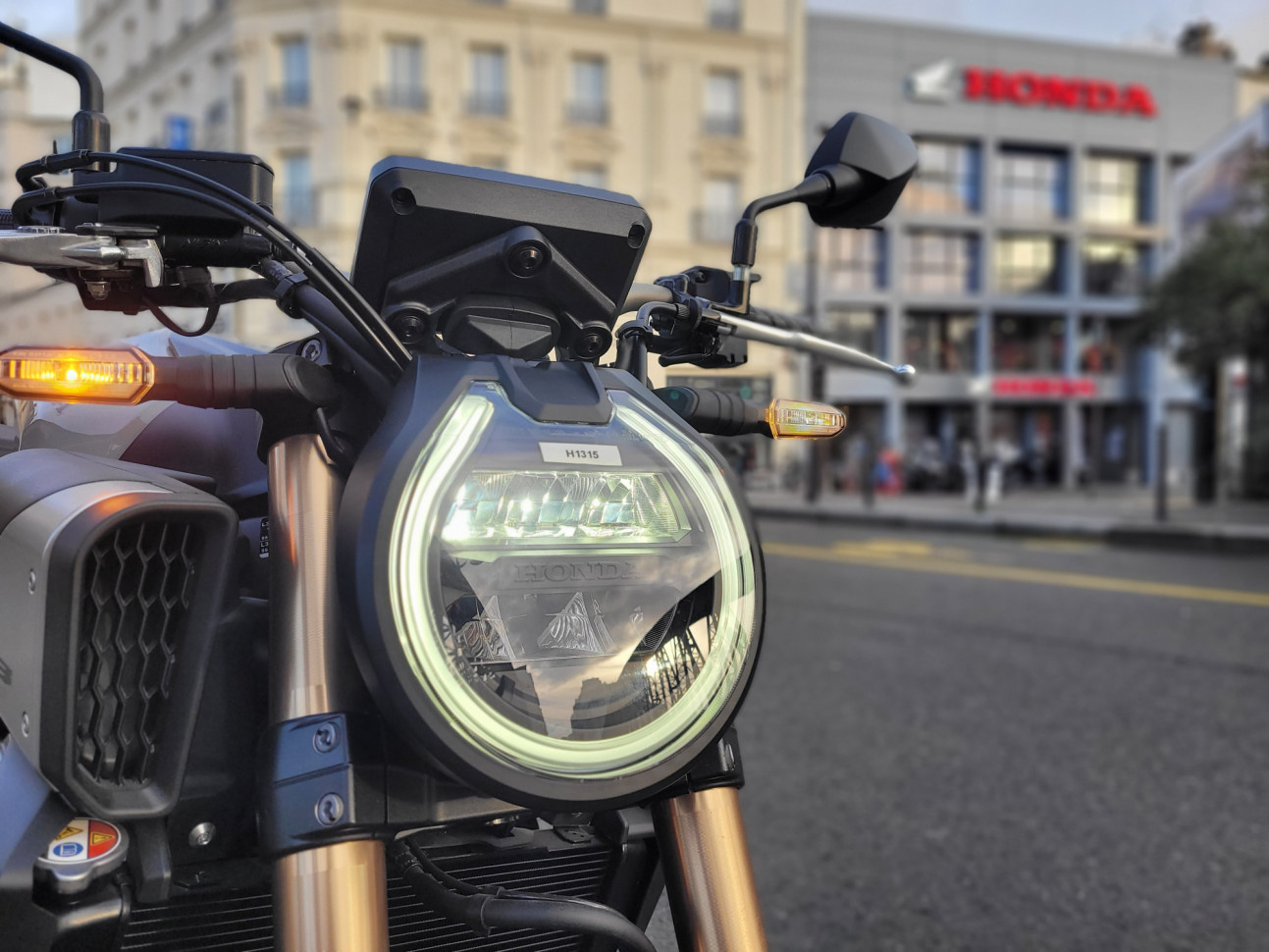 HONDA CB650R e-Clutch BRIDEE A2 139€/MOIS*