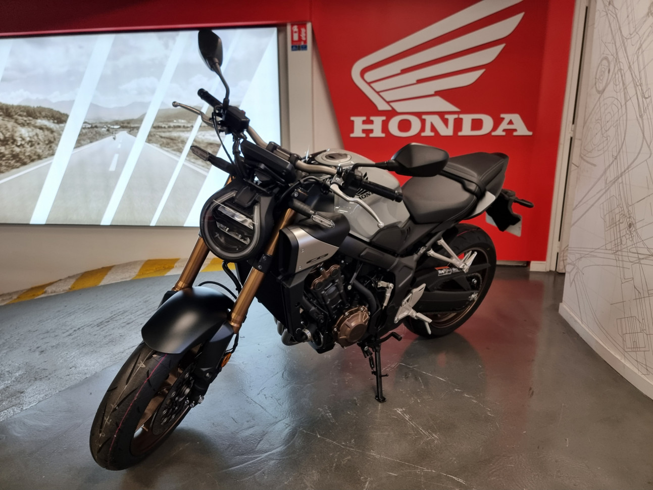 HONDA CB650R e-Clutch BRIDEE A2 138€/MOIS*