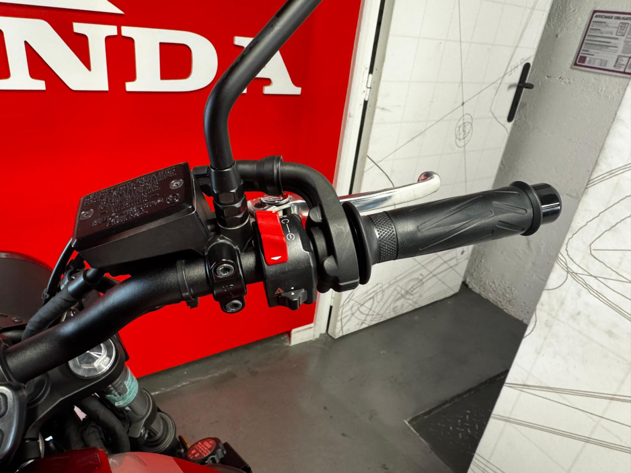 YAMAHA XSR 700 ABS BRIDEE A2 - 114€/MOIS*