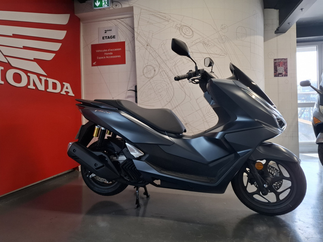 HONDA PCX DX 125 Deluxe ABS - 85€/mois*