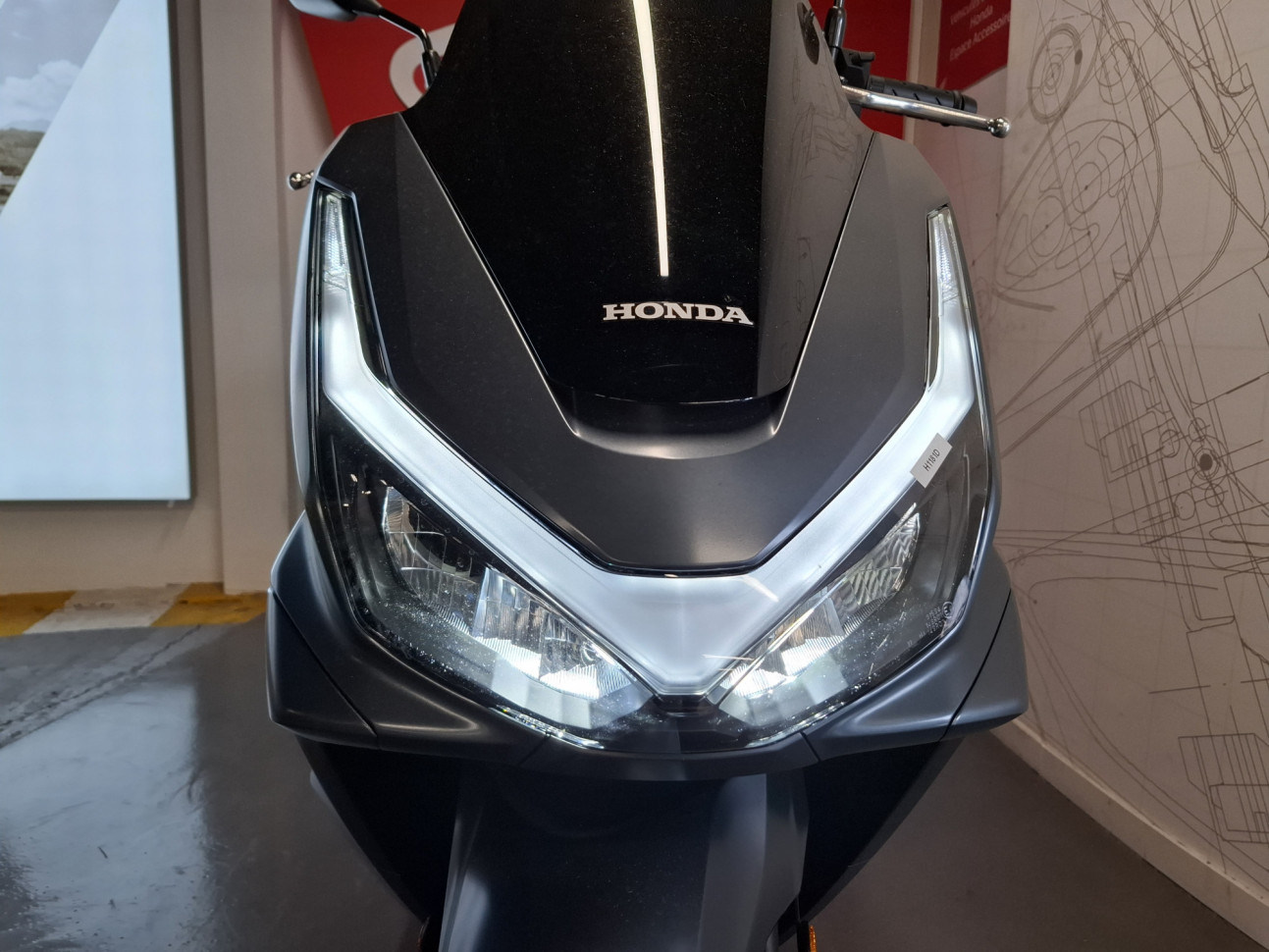 HONDA PCX DX 125 Deluxe ABS - 85€/mois*