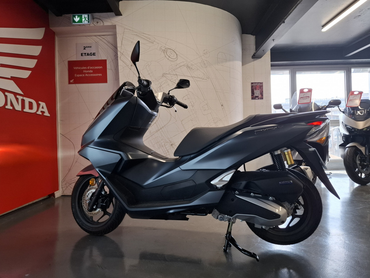 HONDA PCX DX 125 Deluxe ABS - 85€/mois*