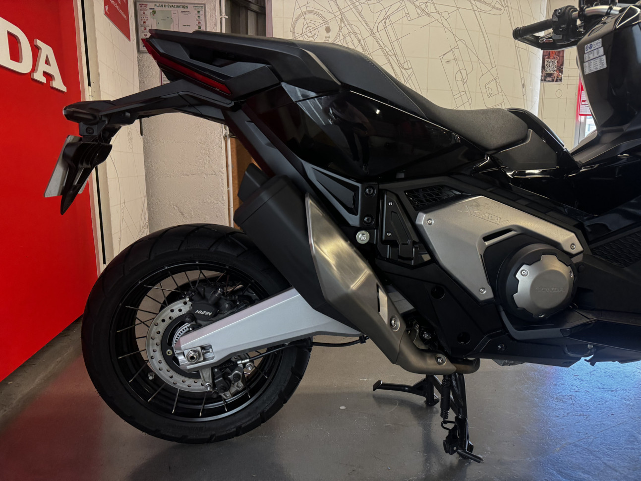HONDA X-ADV - DISPONIBLE DEBUT OCTOBRE POUR POUR 184€/MOIS*