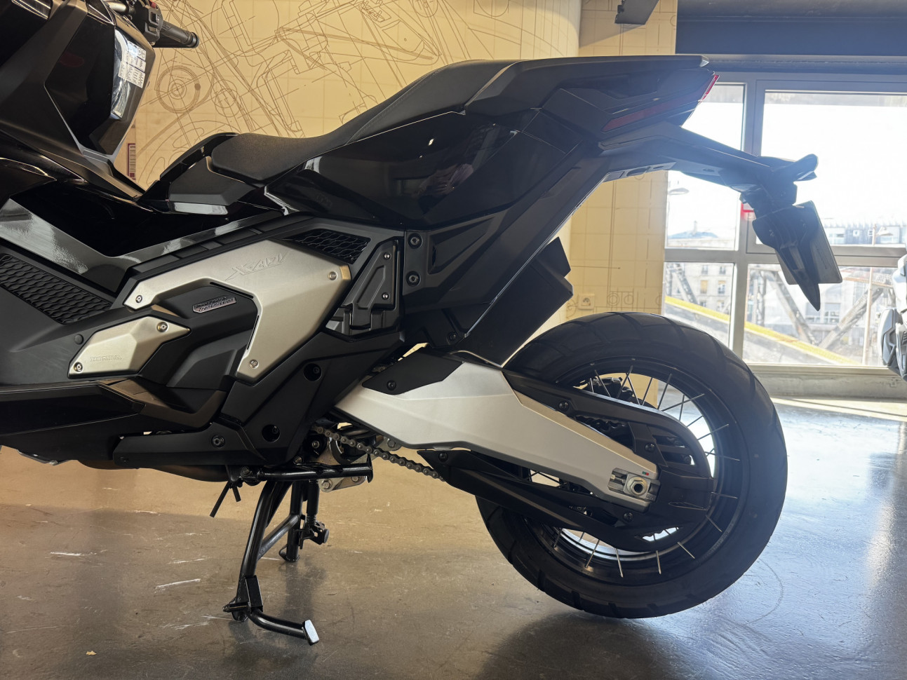 HONDA X-ADV - DISPONIBLE DEBUT OCTOBRE POUR POUR 184€/MOIS*