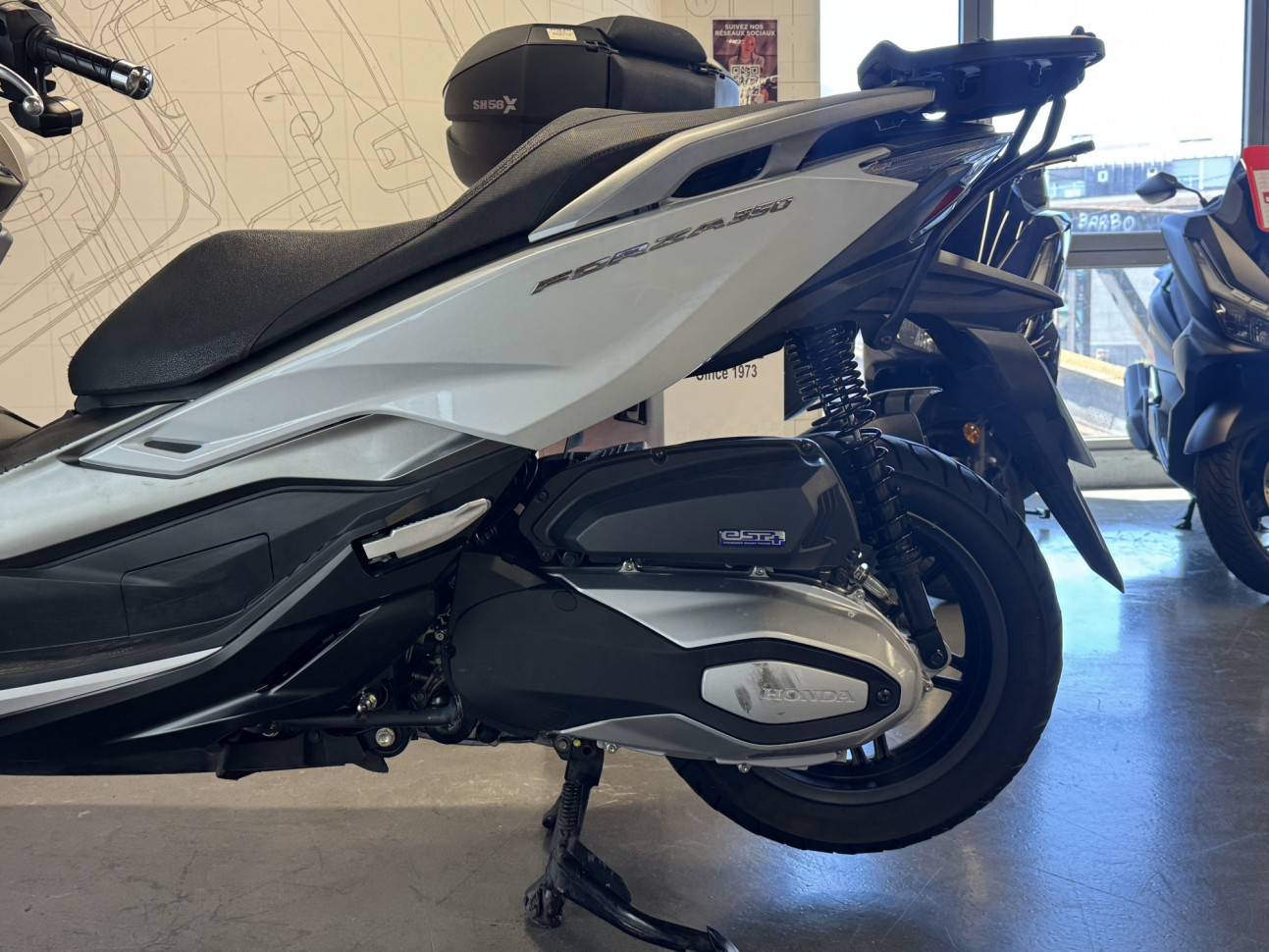 HONDA FORZA 350 A2 - 1ERE MAIN - 96€/MOIS*