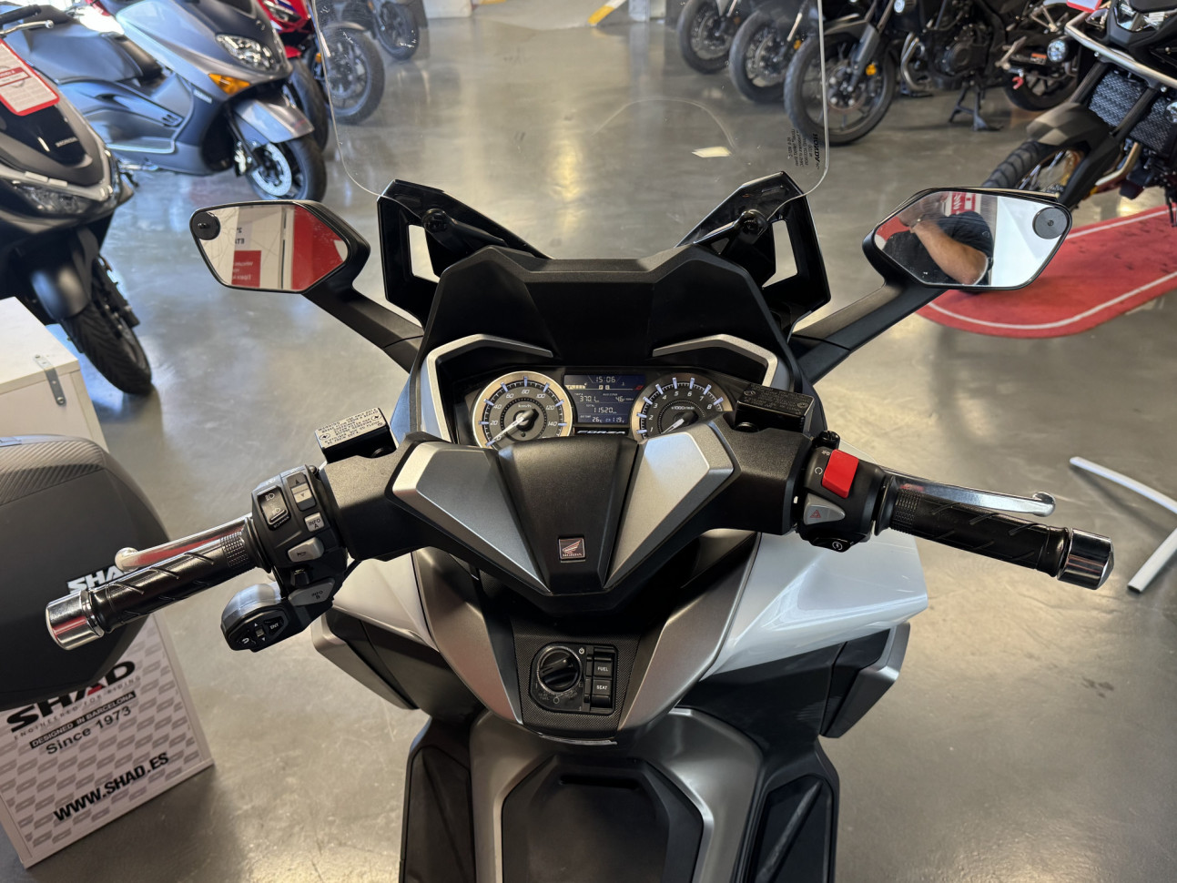 HONDA FORZA 350 A2 - 1ERE MAIN - 96€/MOIS*
