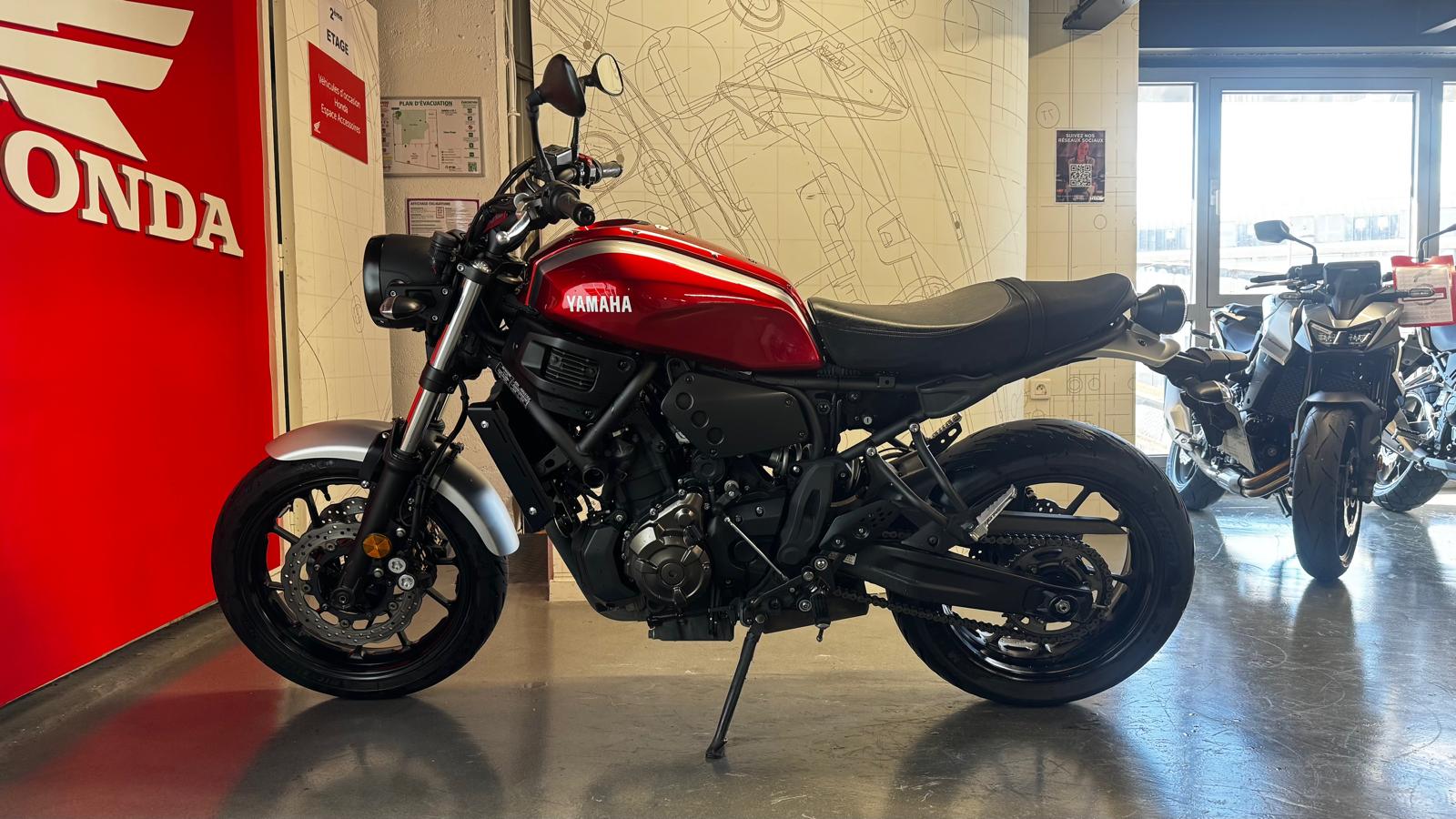 YAMAHA XSR 700 ABS BRIDEE A2 / DEPOT VENTE