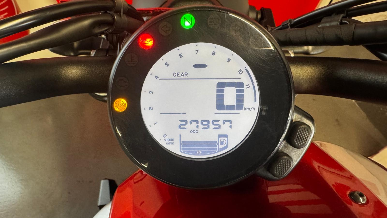 YAMAHA XSR 700 ABS BRIDEE A2 / DEPOT VENTE
