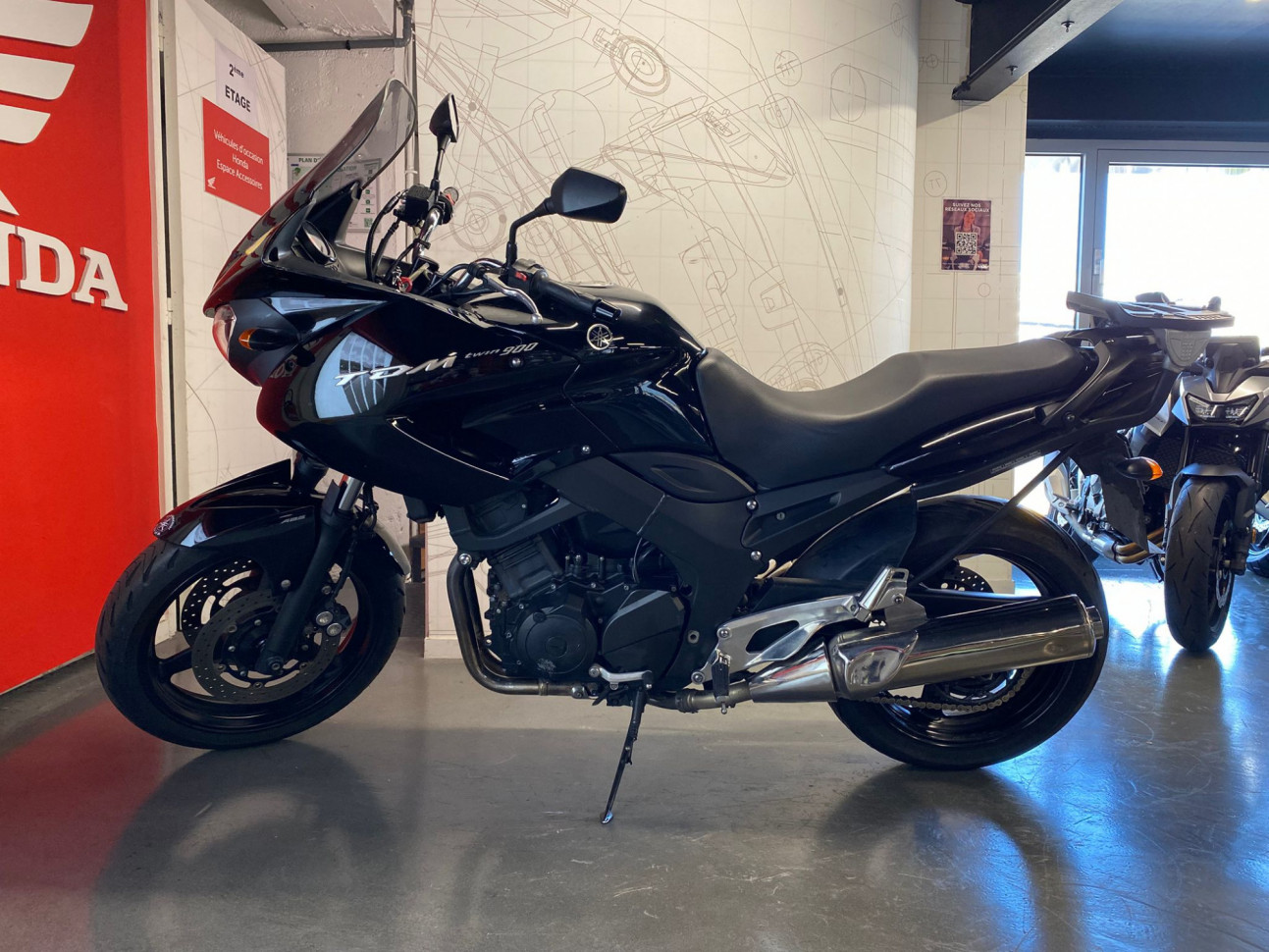 YAMAHA TDM 900