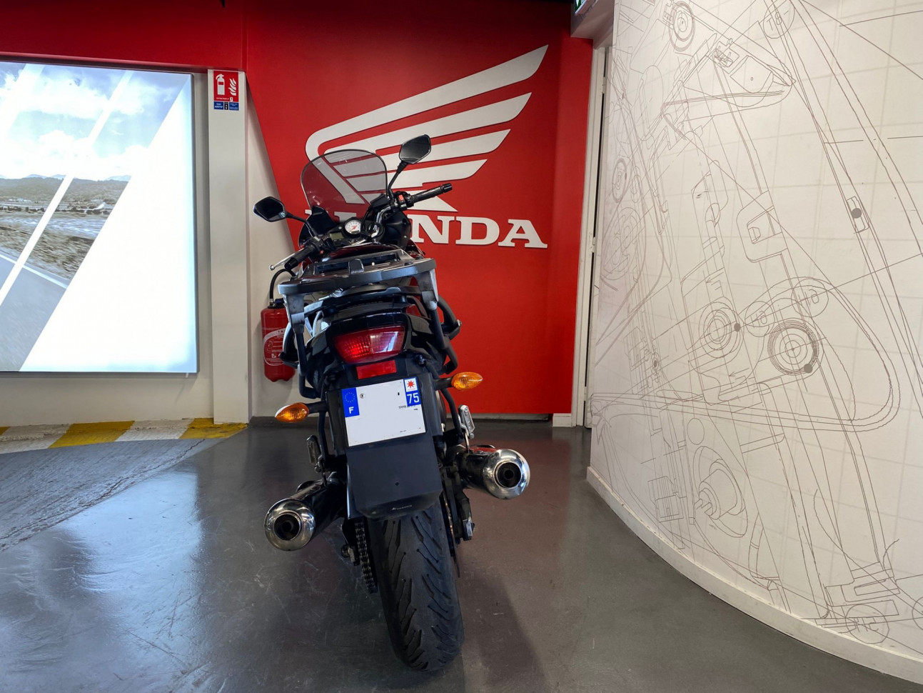 YAMAHA TDM 900