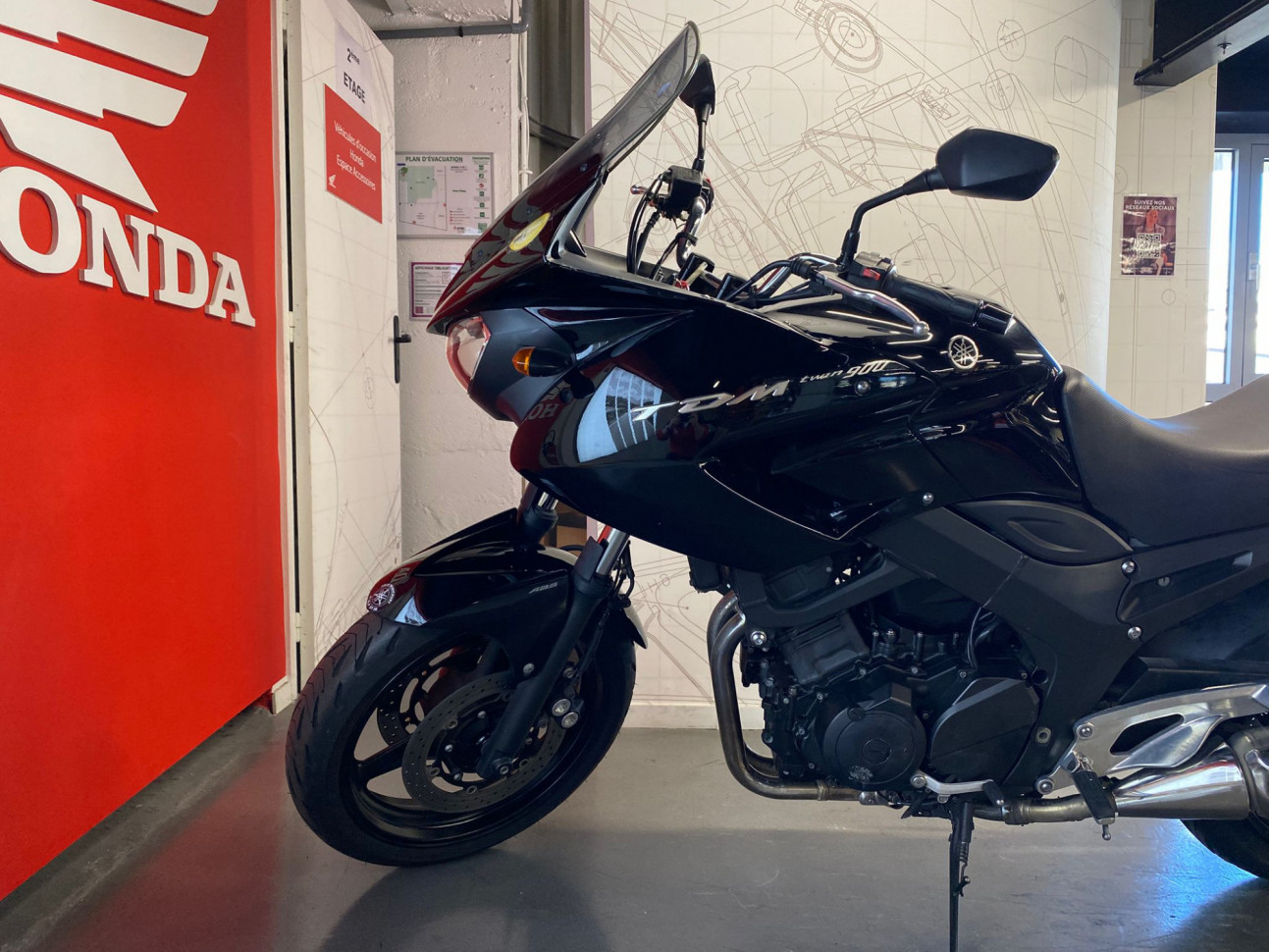 YAMAHA TDM 900