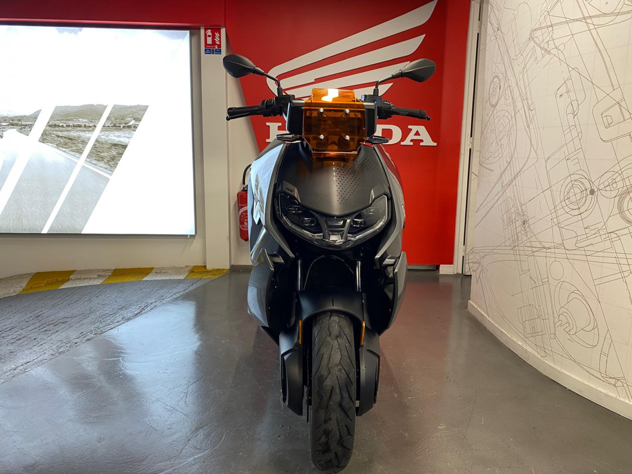 BMW CE 04  Equivalent 400Cm3 - 163.65€/ mois*