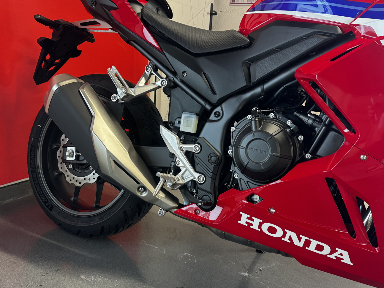 HONDA CBR 500 R - DISPONIBLE DEBUT NOVEMBRE A 124€/MOIS*