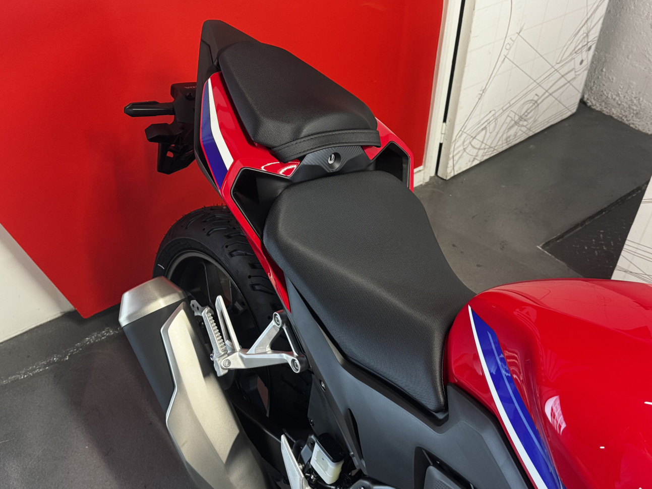HONDA CBR 500 R - DISPONIBLE DEBUT NOVEMBRE A 124€/MOIS*