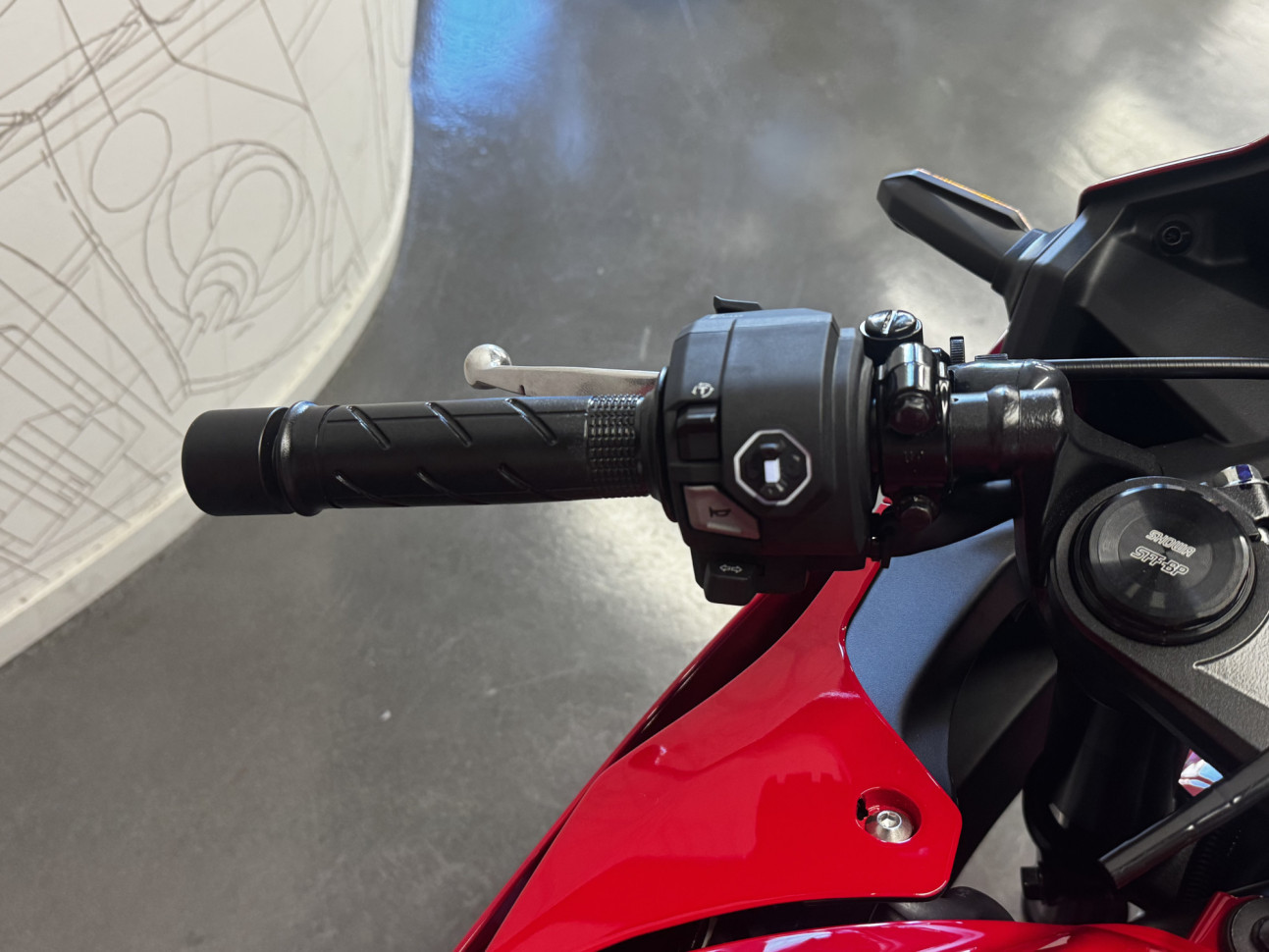 HONDA CBR 500 R - DISPONIBLE DEBUT NOVEMBRE A 124€/MOIS*