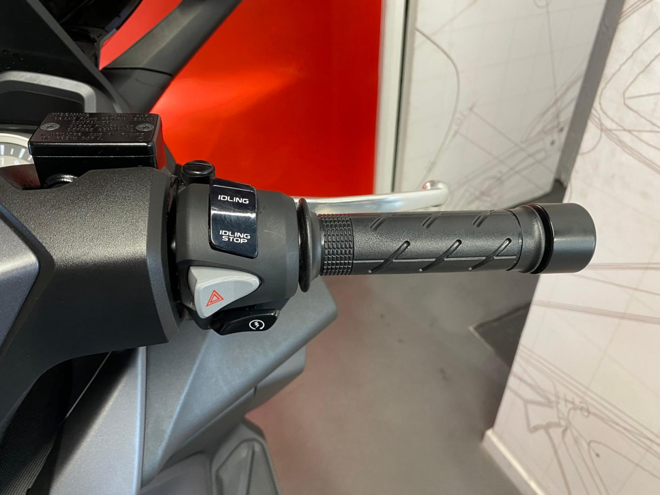 HONDA NSS FORZA 125 Smart Top Box - 114€/mois*