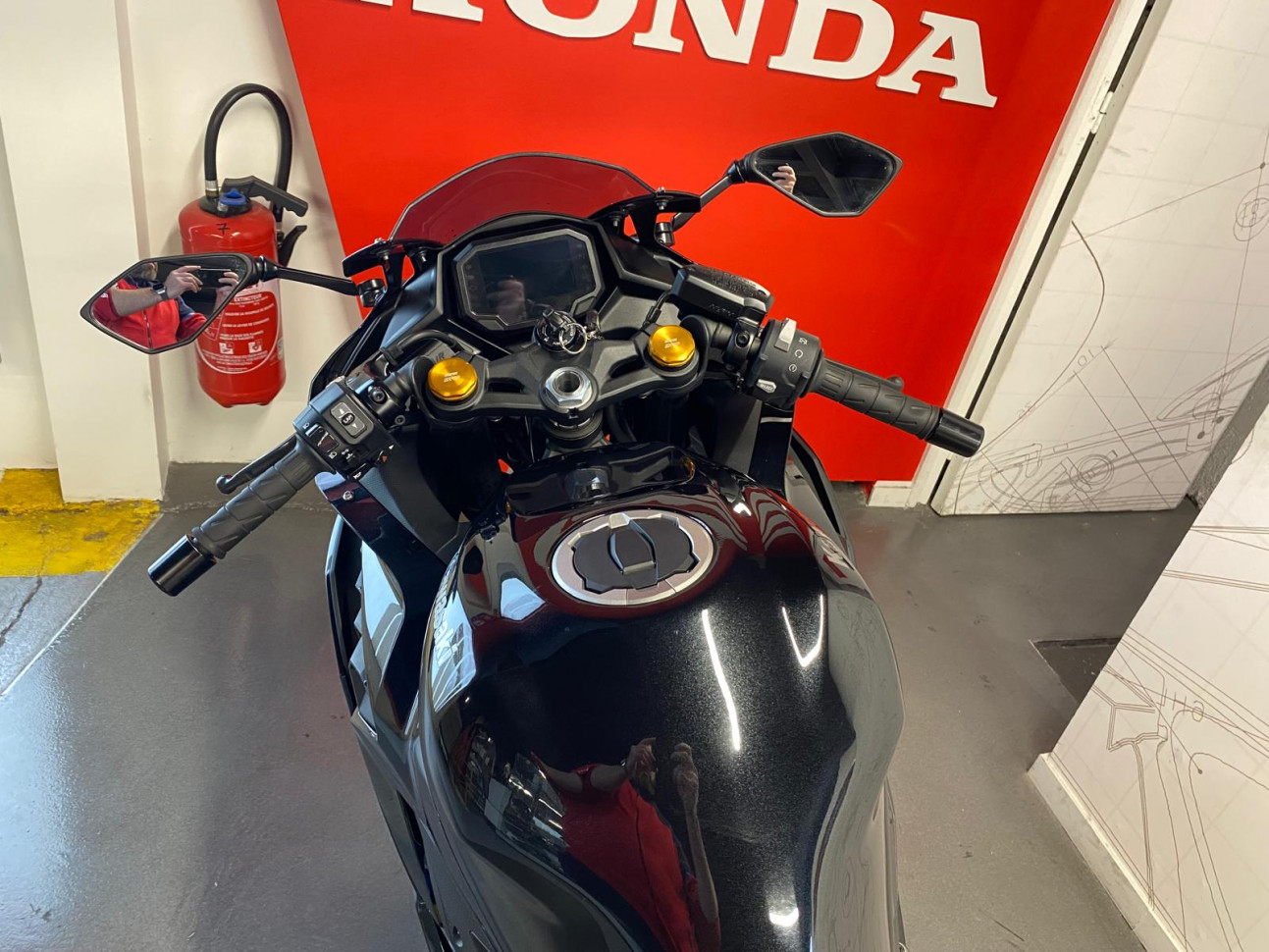 KAWASAKI ZX-4R 